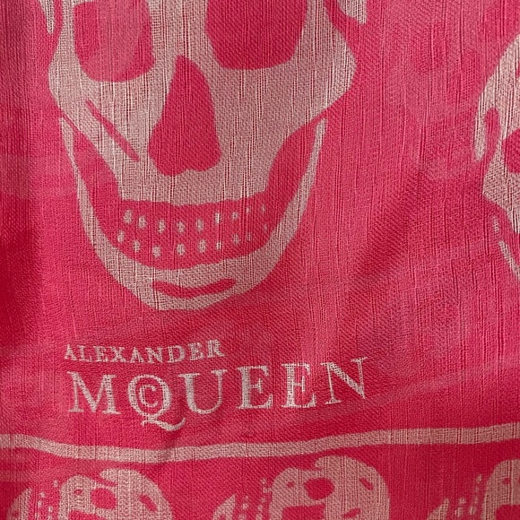 Alexander McQueen silk scarf. Brand new with tags. Hot pink and white - Picture 2 of 4